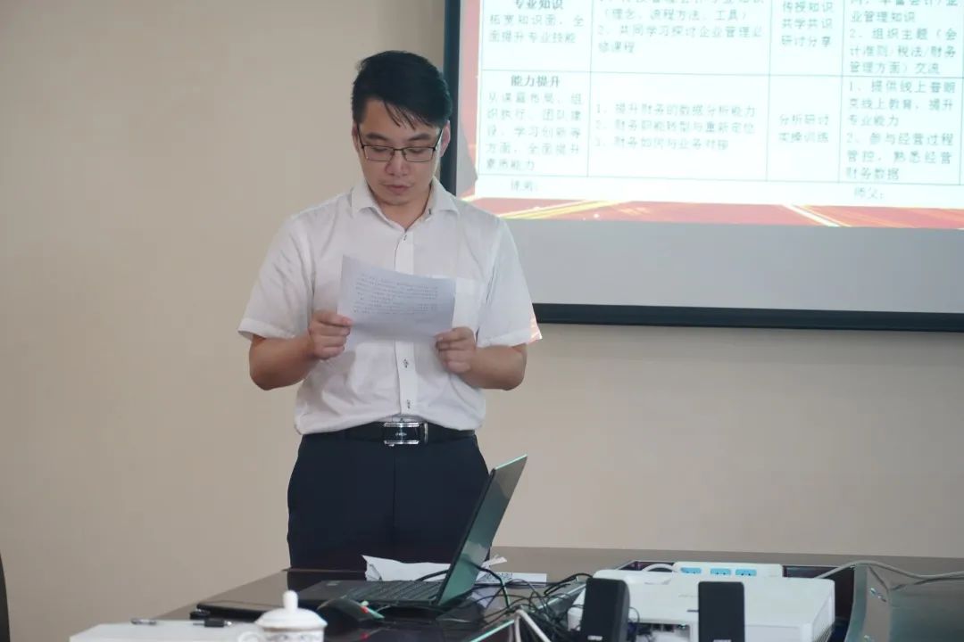 <a href=http://m.takfung.cn target=_blank class=infotextkey><a href=http://m.takfung.cn target=_blank class=infotextkey>雙良</a>環(huán)境</a>“師帶徒”簽約儀式圓滿落幕